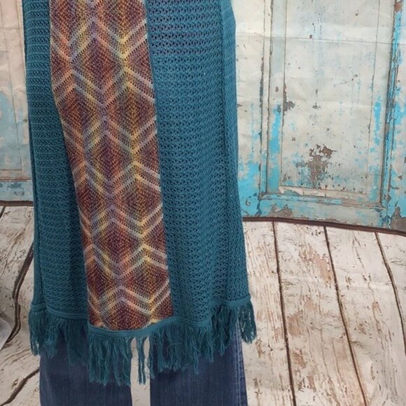 Teal Open Knit Sleeveless SmLong Cardigan With Fringe Hem & Geometric Back Panel - Picture 7 of 12
